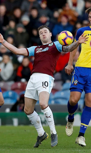 Burnley nets injury-time penalty, draws 1-1 with Southampton